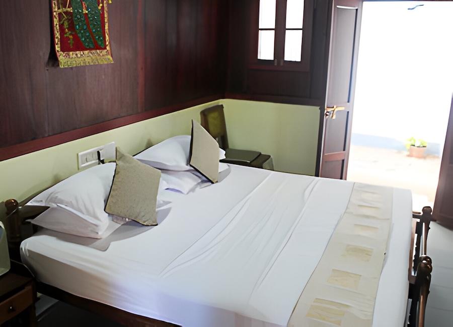 Dewalokam Cardamom Hills Kerala India (Nalukettu Cottage Room)