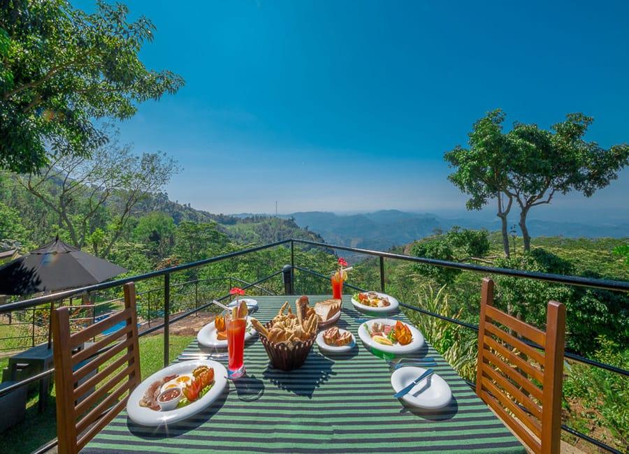 Melheim Resort & Spa Hotel in Haputale Sri Lanka (Alfresco dining)