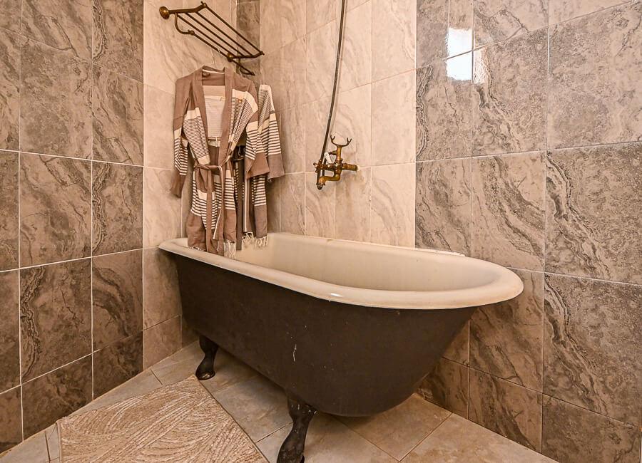 Palais Harran Kairouan Tunisia (Dhouha Room Bathroom)