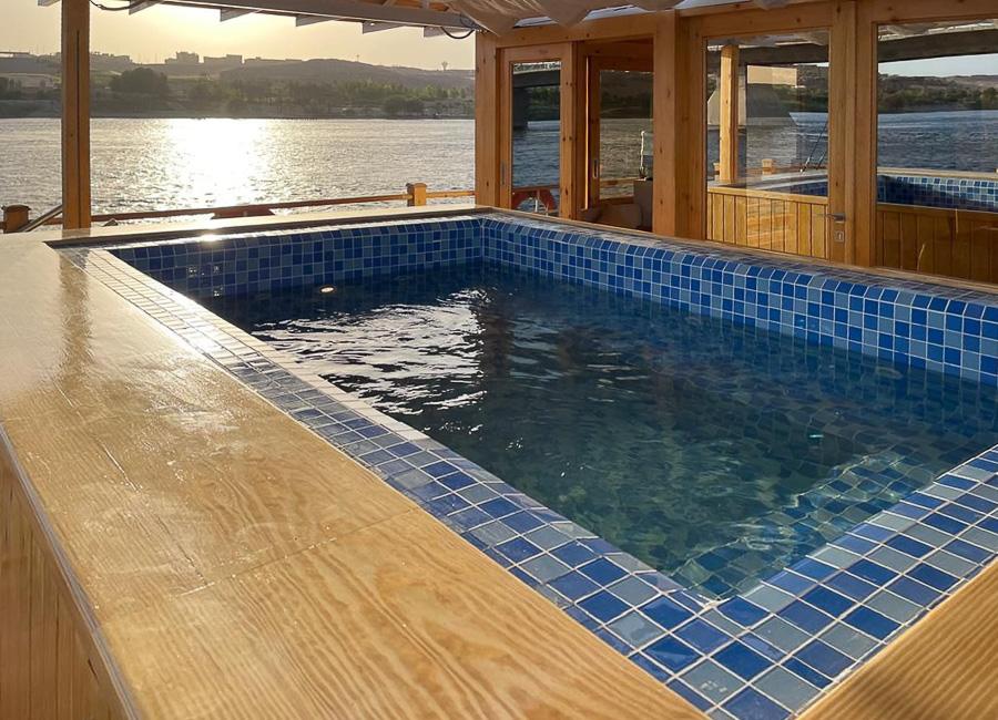 Safiya Dahabiya Nile Cruise Egypt (Jacuzzi)