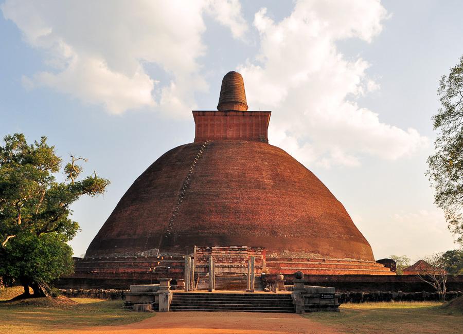 Anuradhapura (Jetavanarama stupa) Sri Lanka DT 39960877