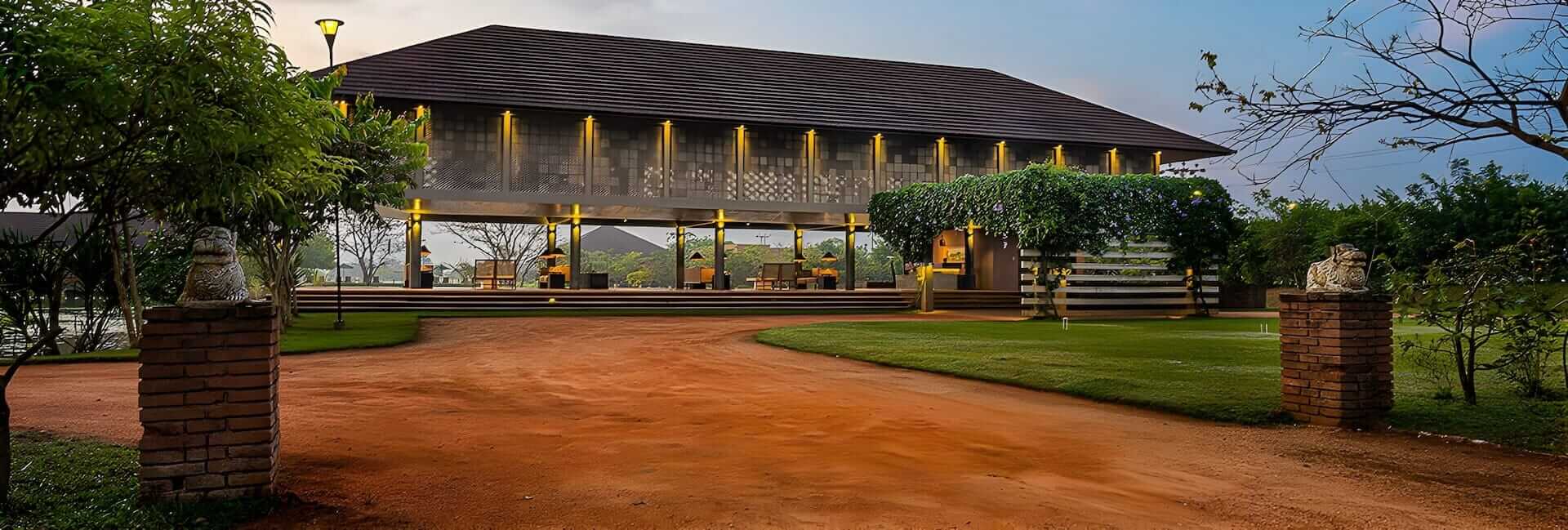 Hotels in Sri Lanka (Water Garden Sigiriya)