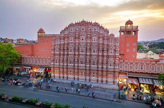 Jaipur (Hawa Mahal Palace. Palace of the Winds) India DT 122175607
