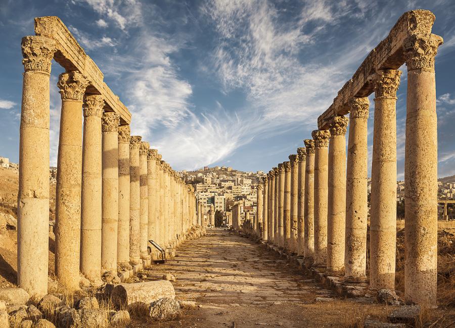 Jerash (cardo maximus. Colonnaded Street) Jordan DT 80809355