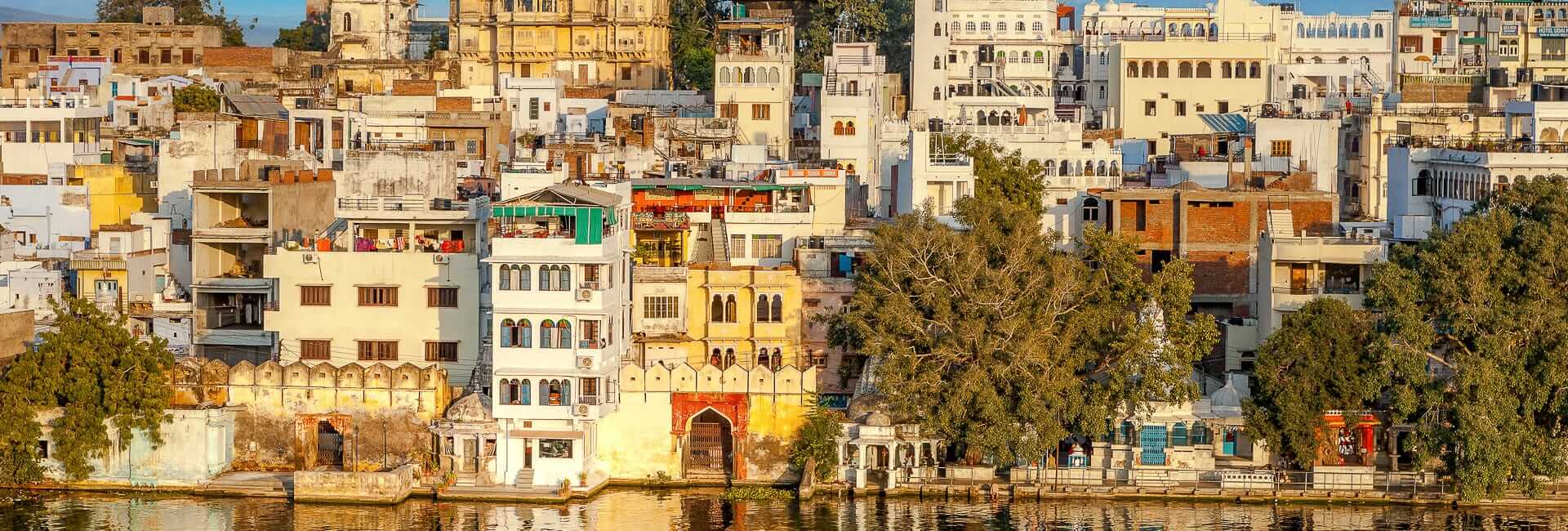 Luxury Tours in Rajasthan (Udaipur Lake Pichola) DT 330624527