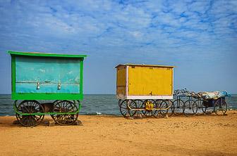 Pondicherry (beach) India DT 59722700