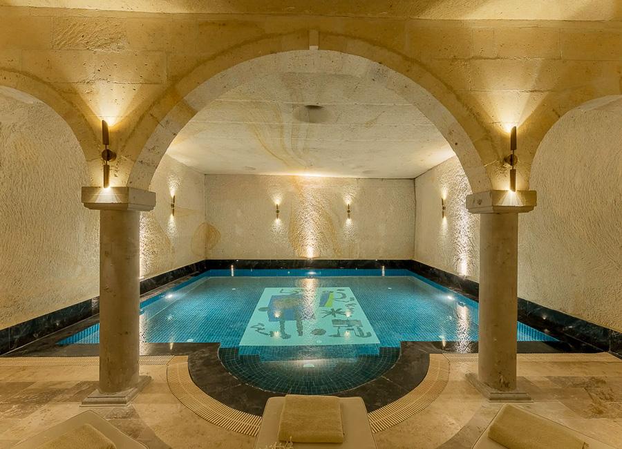 Asmali Konak Cave Suites Cappadocia Turkiye (indoor swimming pool)
