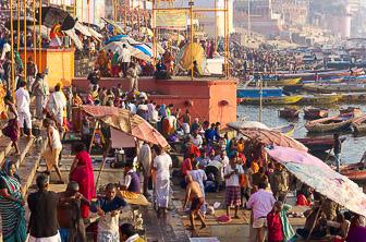 Dasaswamedh Ghat Varanasi 2 India (21) (© Bennetts)