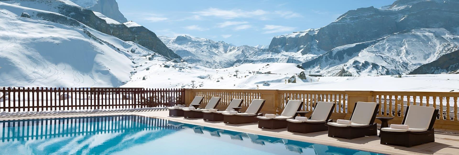 Pik Palace Shahdag Azerbaijan (Outdoor pool)