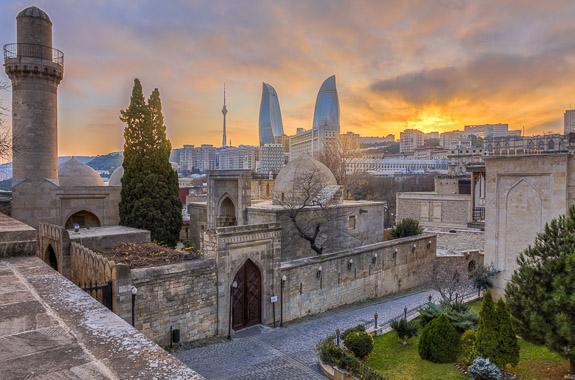 Where to travel in Azerbaijan - Baku DT 112255892