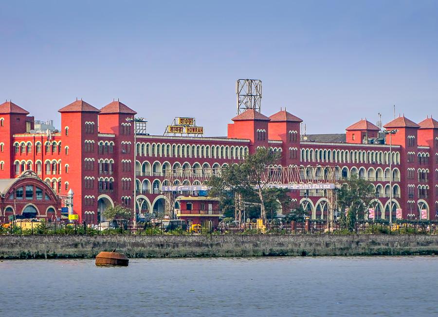 Howrah railway station Kolkata India DT 187132444