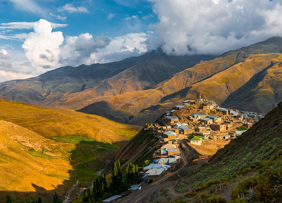Khinalug (Xinaliq. Khinalyg.) Azerbaijan DT 224891752